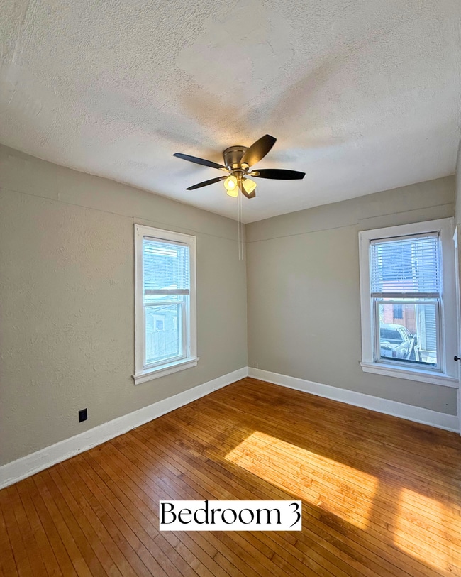 Building Photo - 133 E Lloyd St