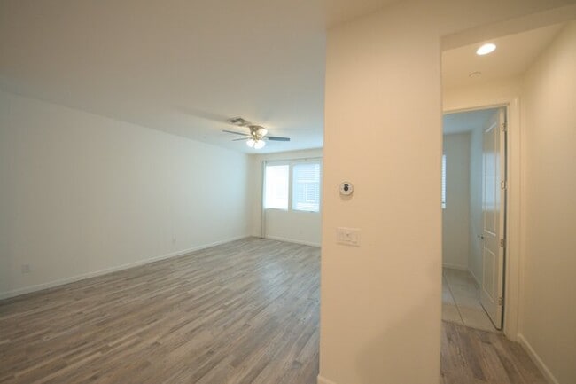 Building Photo - Dublin 3 stories 3 Beds, 3.5 Baths Townhouse in Boulevard community for rent
