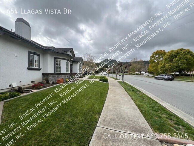 Building Photo - 654 Llagas Vista Dr