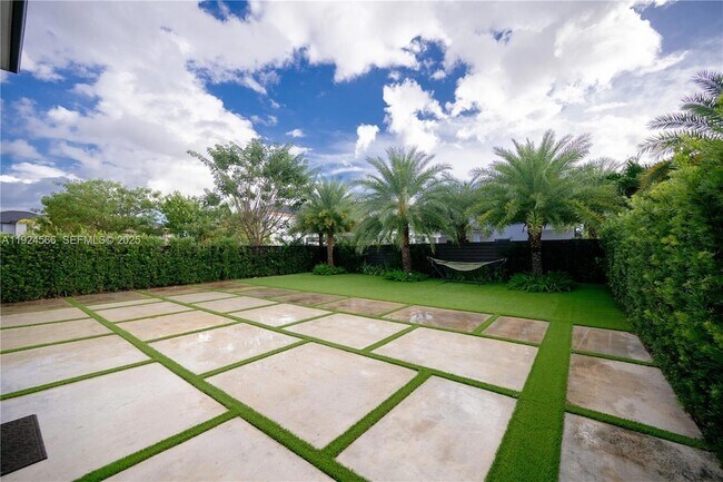 Building Photo - 8842 NW 161st Terrace