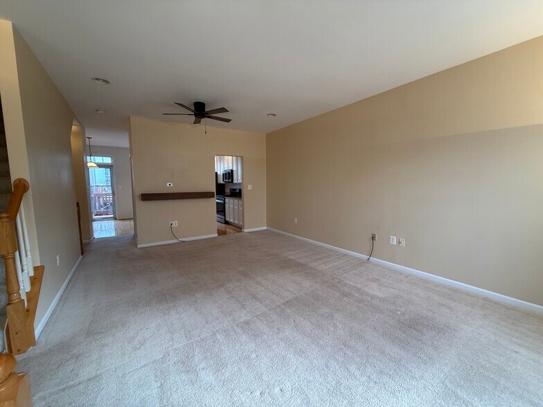 Building Photo - 5939 Kirkcaldy Ln