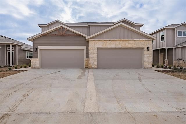 Building Photo - 640 Wheatfield Dr