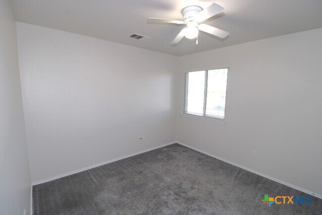 Building Photo - 2306 Jesse Dr