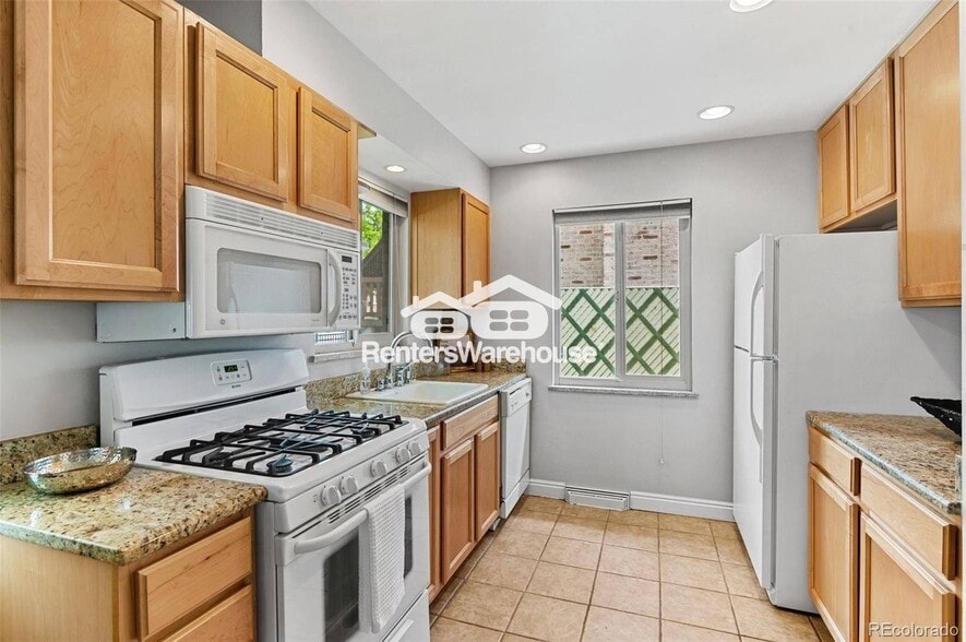 Building Photo - 1915 S Pearl St