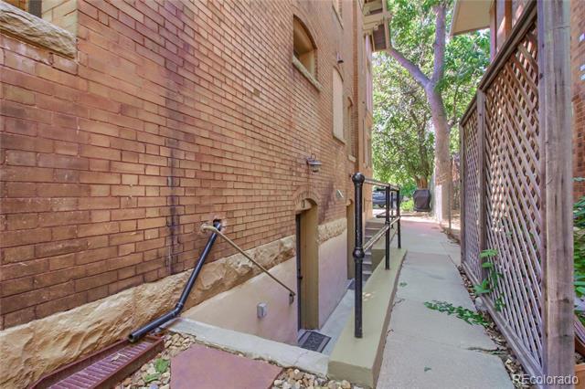 Building Photo - 1307 Franklin St