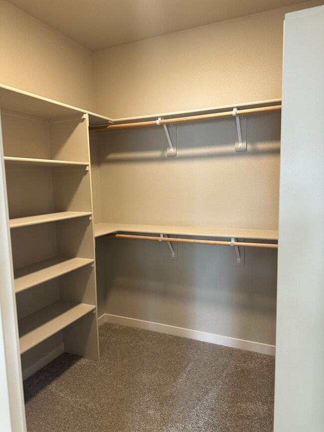 Building Photo - Alderbrook Homes, New Construction, XL Home for Rent!