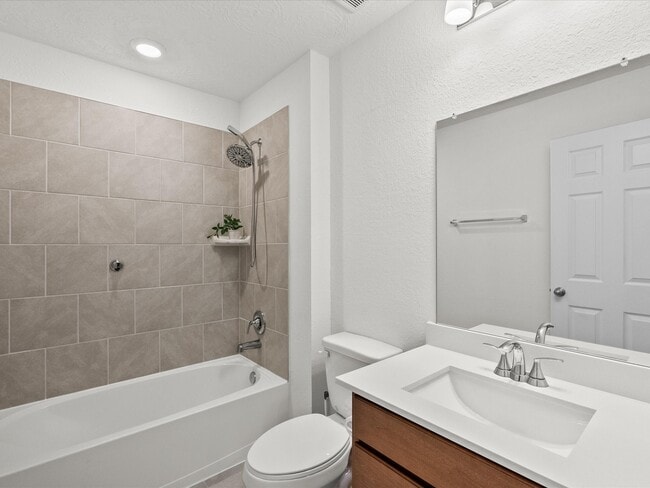Building Photo - 713 Allana Ln
