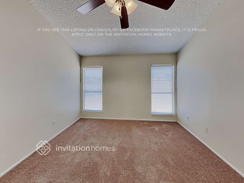 Building Photo - 2500 N Cholla St