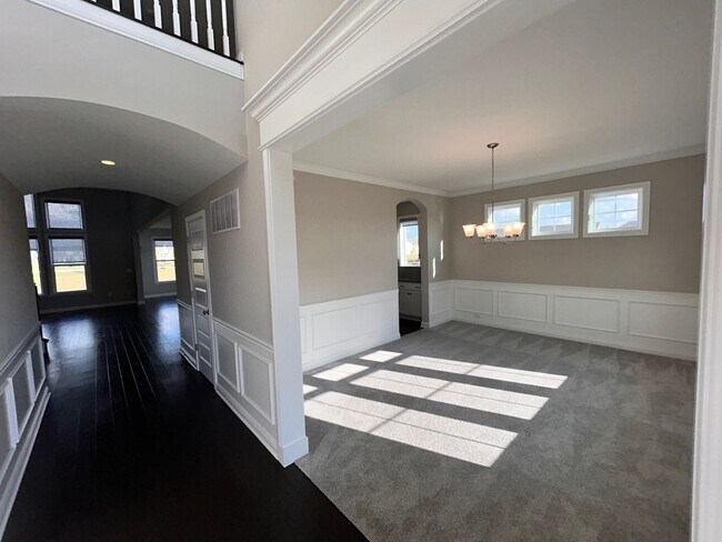 Building Photo - Home For Lease