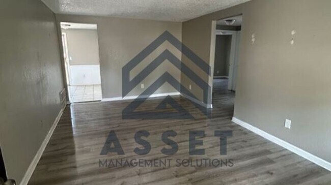 Building Photo - RENT TO OWN – EDMOND, OK