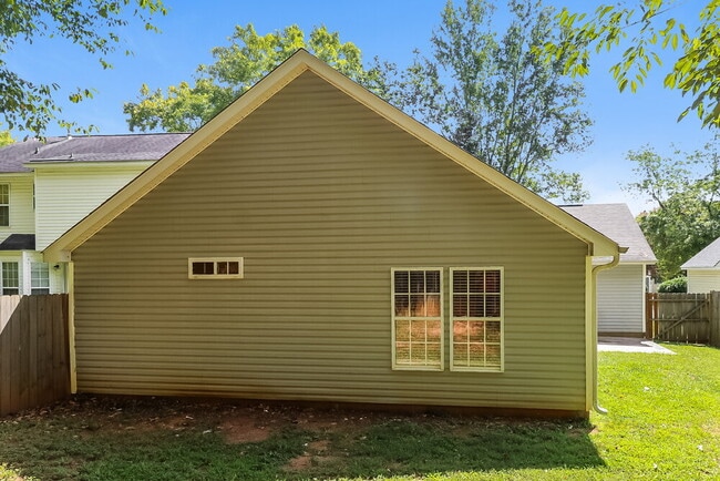 Building Photo - 9033 Shenington Pl