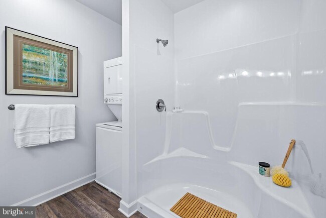 Building Photo - 150 Cambridge Blvd