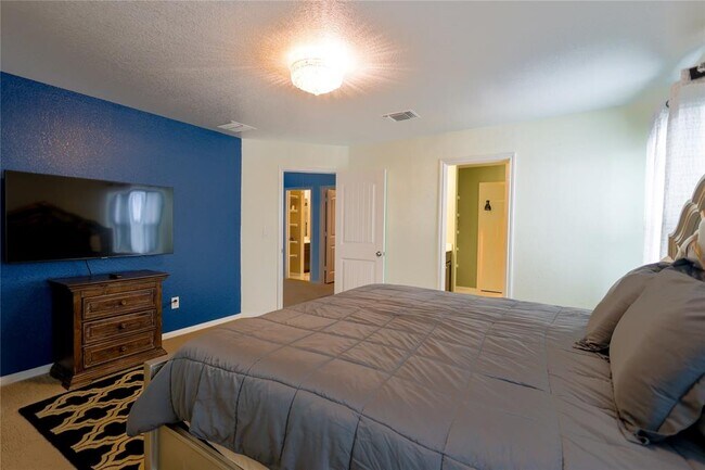 Building Photo - 14919 Hartsmith Dr