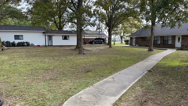 Building Photo - 284 Connie Lynne Dr