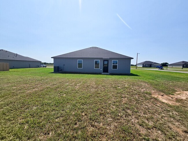 Building Photo - New Construction 3 bedroom Home in Shawnee
