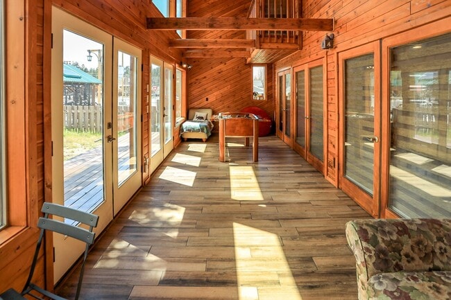 Building Photo - 42638 Moonridge Rd