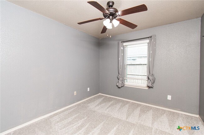 Building Photo - 3200 Alamocitos Creek Dr