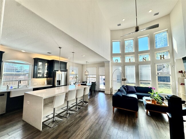 Building Photo - 16803 Bark Cabin Dr