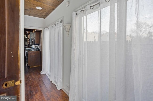 Building Photo - 230 Washington St