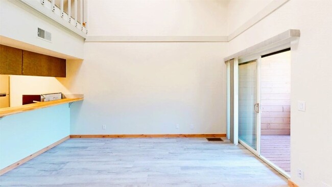 Building Photo - Long Term Rental- Mountainside Condos E339