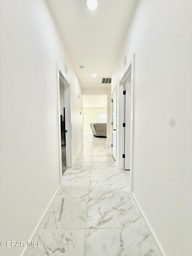 Building Photo - 15052 DESTINATION