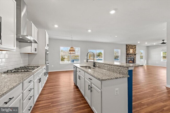 Building Photo - 5559 Trafalgar Cir
