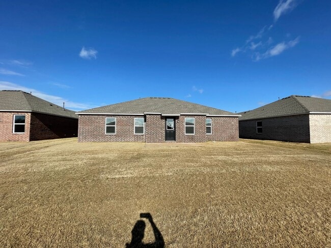 Building Photo - *NOW PRELEASING!* Four Bedroom | Two Bath Home in Bixby
