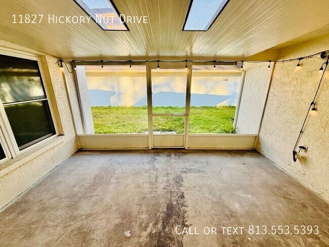 Building Photo - 11827 Hickorynut Dr