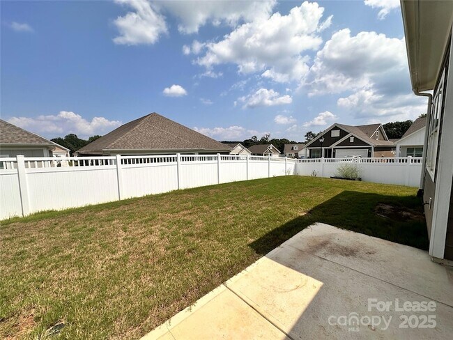Building Photo - 4556 Stellata Loop
