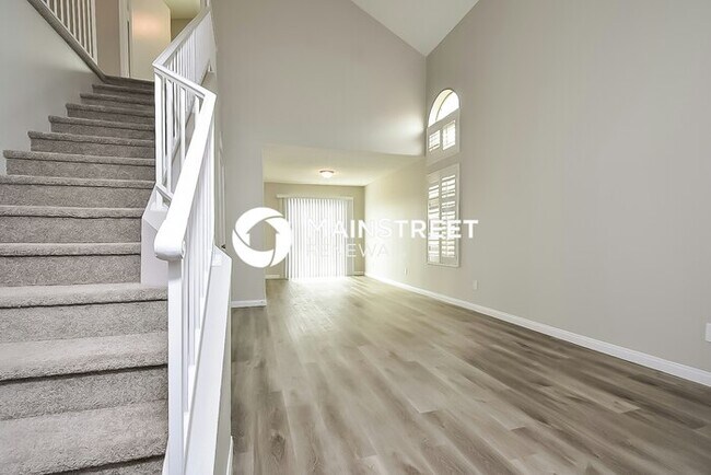 Building Photo - 4 Bedroom Pet-Friendly Home in LAS VEGAS, NV with Main Street Renewal