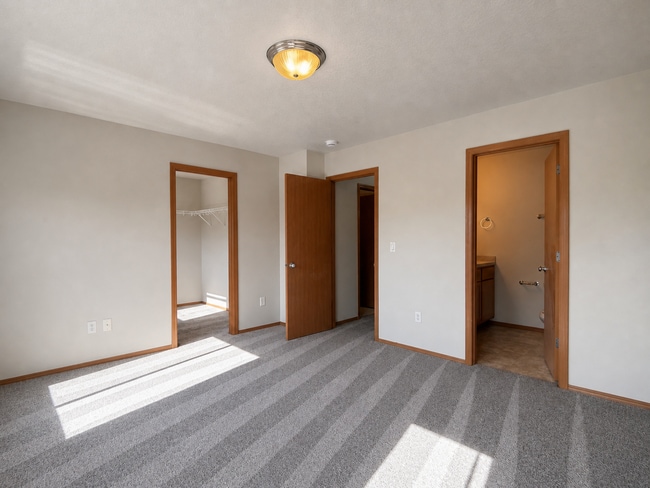 Building Photo - 4825 Northeast 124th Ct.