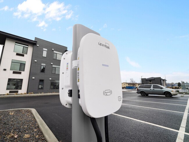 Building Photo - Flats on 4th Apartments