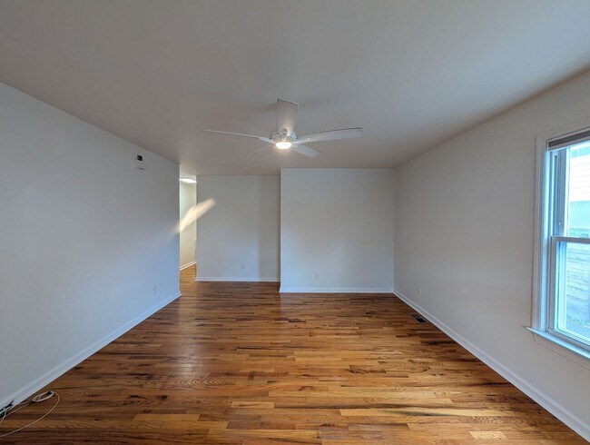 Building Photo - 511 Sewall Ave