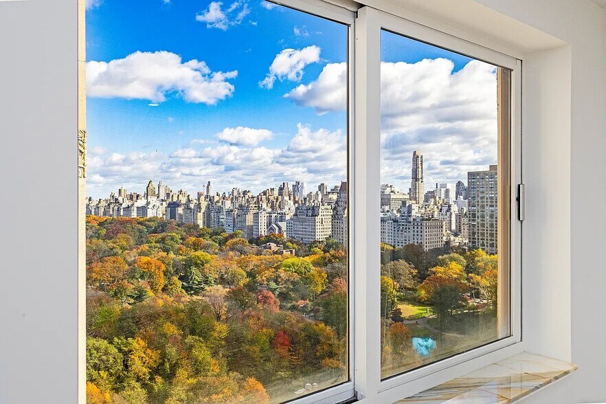 Building Photo - 106 Central Park S