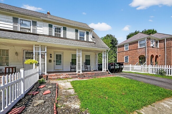 Building Photo - Turn-key Ready 3 BR 1 BA in Newburgh, NY