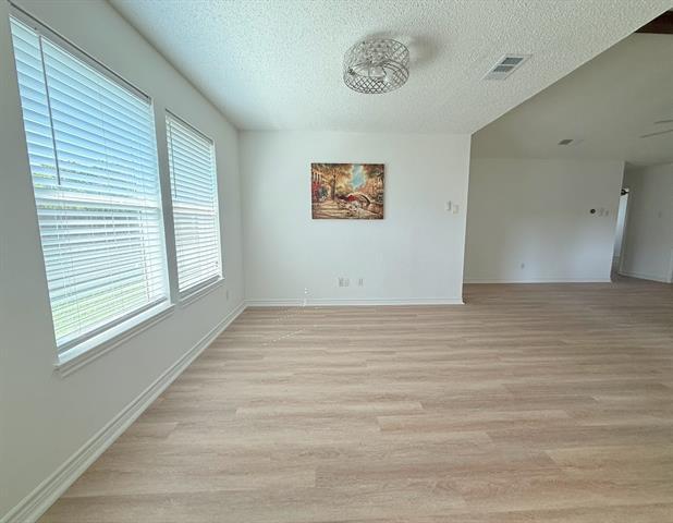 Building Photo - 352 Westwood Ct