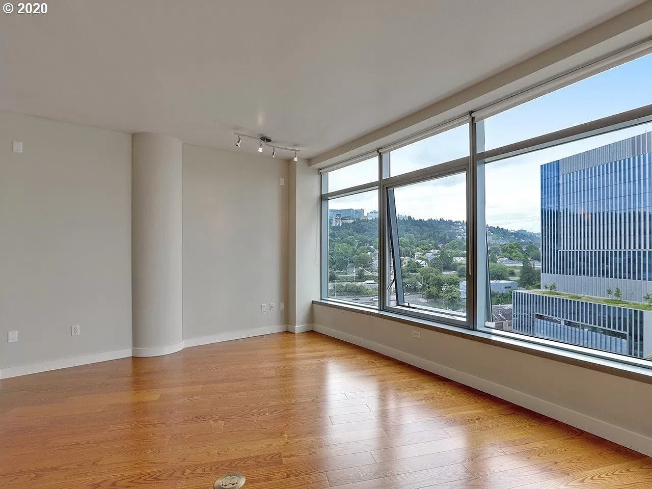 Living Area - 3601 S River Pkwy