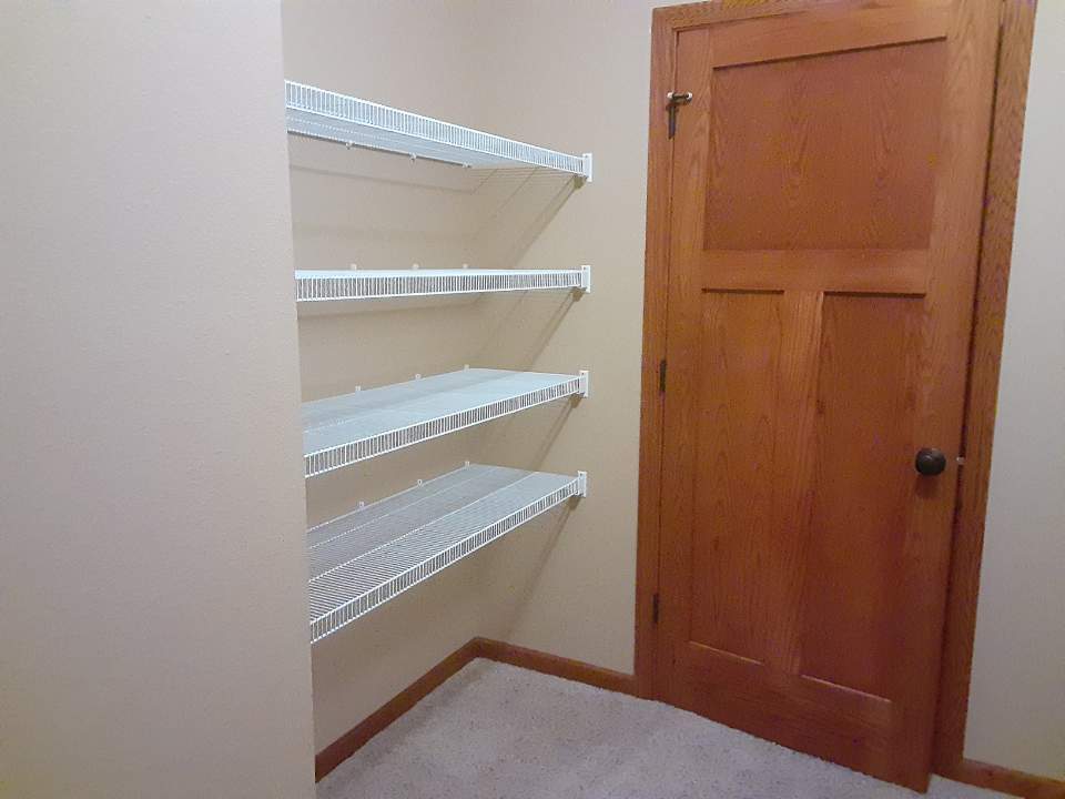 Building Photo - 958 Parkland Dr