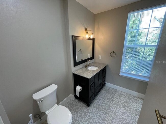 Building Photo - 1020 Siena Park Blvd W