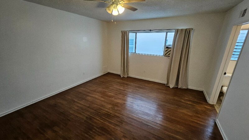 Building Photo - 8315 Clinton Ave