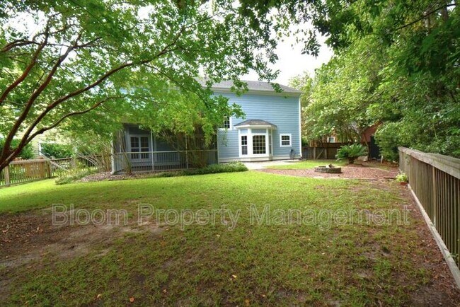 Building Photo - 8566 Royal Palm Ln