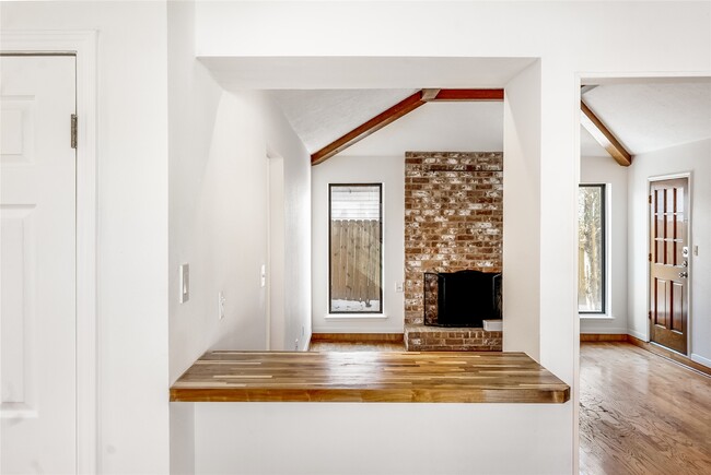 Building Photo - 12110 Nova Dr