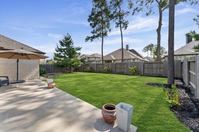 Building Photo - 15026 La Strada Dr