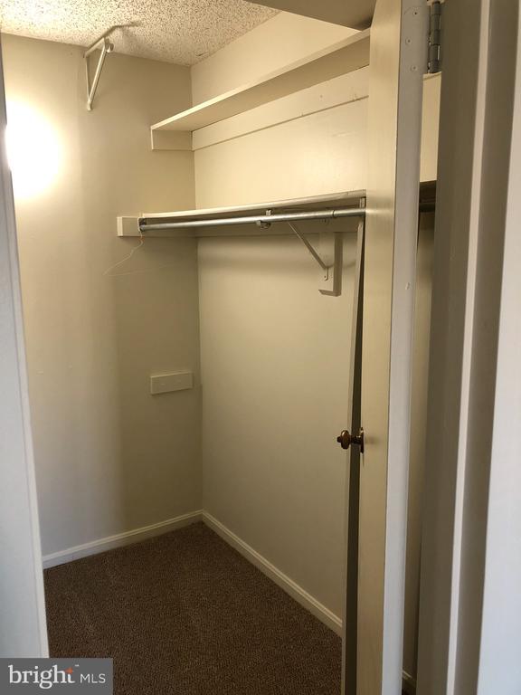 Building Photo - 7401 Westlake Terrace