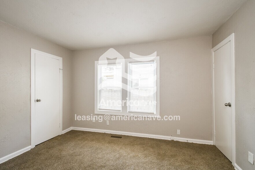 Building Photo - 848 Lasalle St