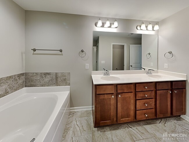 Building Photo - 205 Ashmere Ct