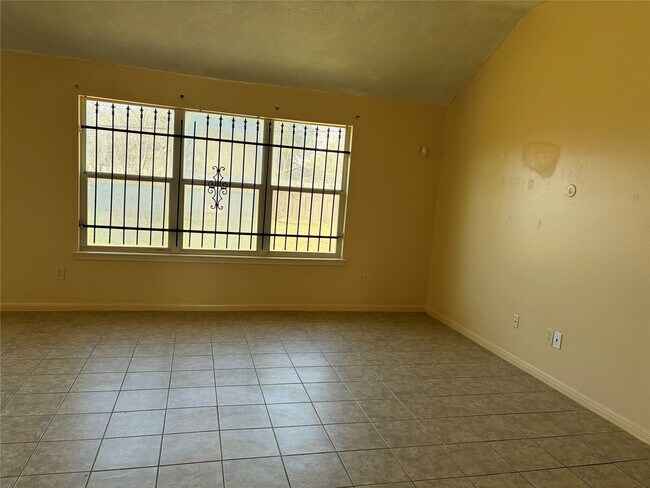 Building Photo - 15738 Boonridge Rd