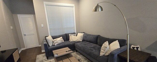 Building Photo - 3311 Blackburn St