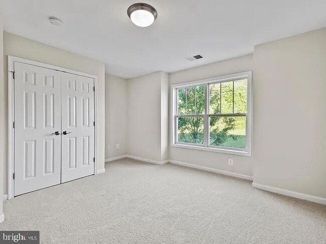 Building Photo - 2486 Winthrop Dr
