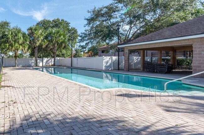 Building Photo - 9505 Armelle Way